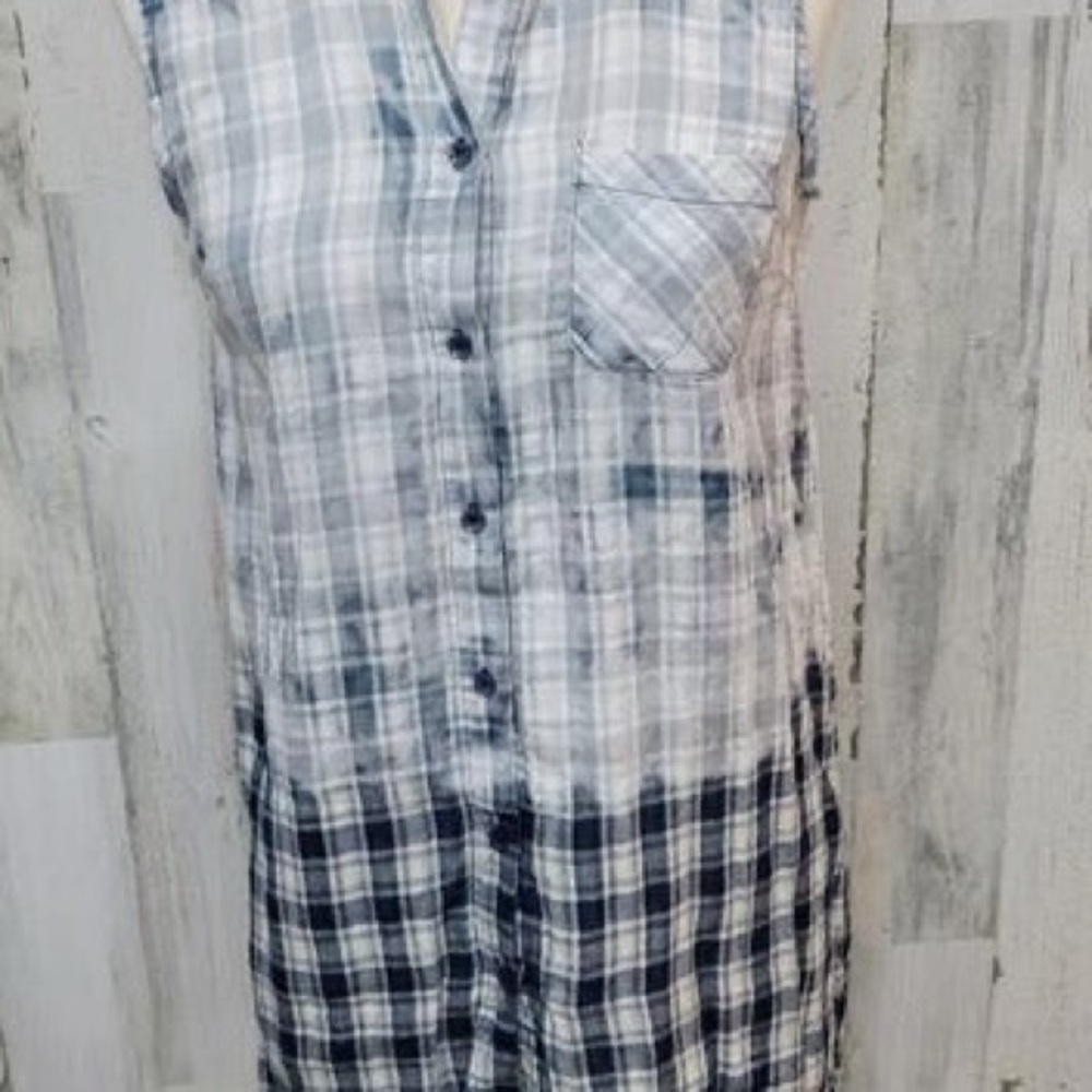 Plaid Sleeveless Button-Up Shirt